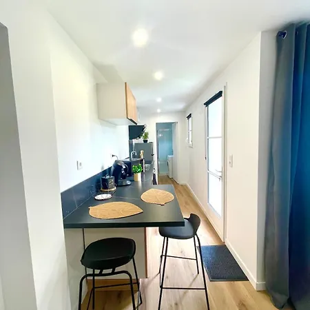 Apartment Le Petit Saintonge-cour Privee Et Climatiseur *